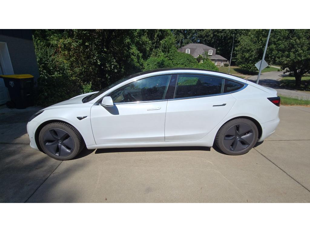 tesla model 3 2018 5YJ3E1EA6JF098783 image tesla model 3 2018 5YJ3E1EA6JF098783 image